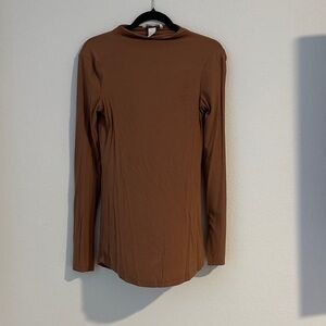 H&M Tan Long Sleeve Women's Top